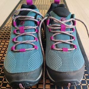 Merrell women hiking shoes